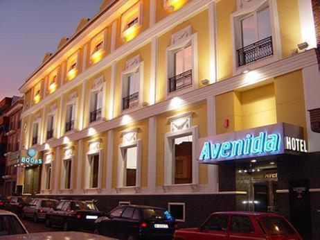 Hotel Avenida ليغانيس المظهر الخارجي الصورة